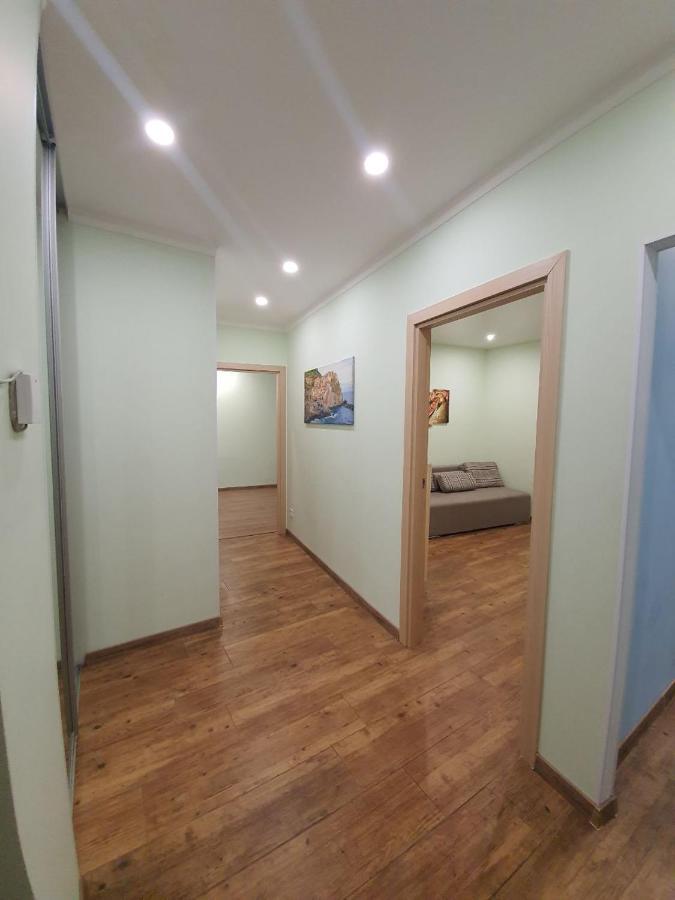 Avalon На Чорновола Lägenhet Lviv Exteriör bild