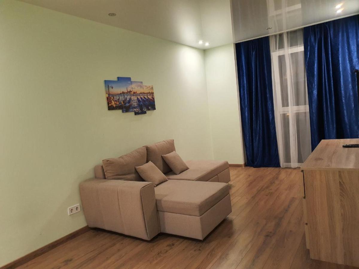 Avalon На Чорновола Lägenhet Lviv Exteriör bild